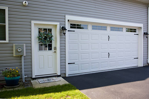 24/7 Emergency Garage Door experts in Davis, CA